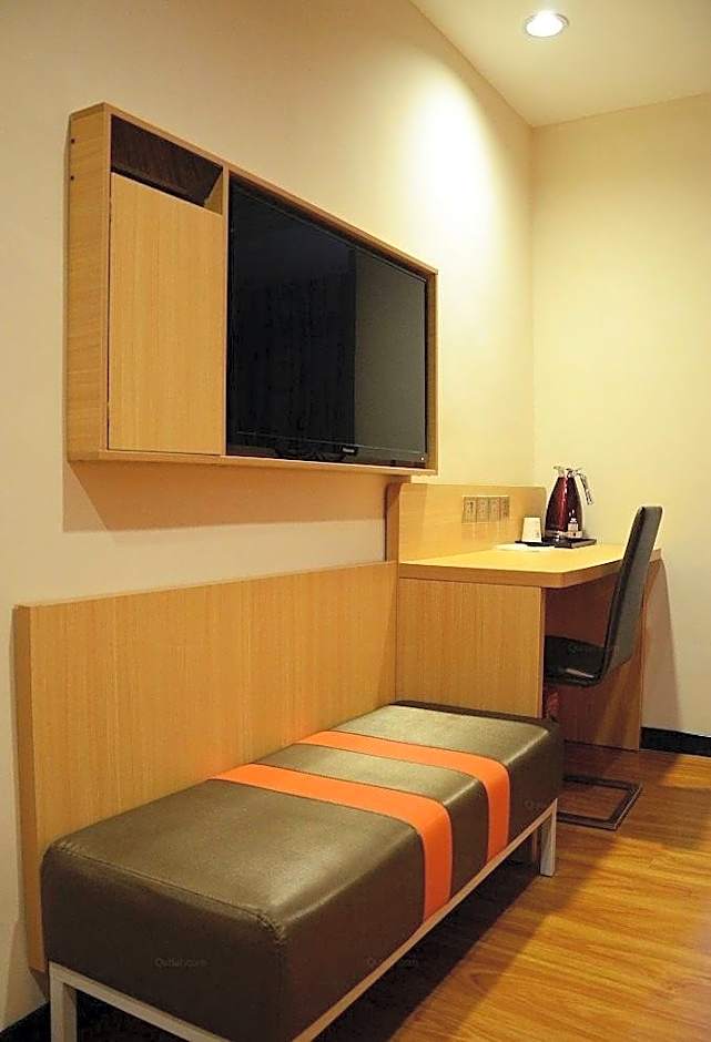 7 Days Premium Guilin Liangjiang Sihu Central Plaza