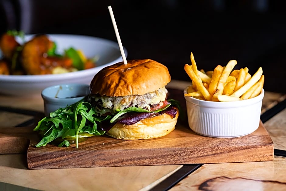 Kings Arms and Royal Hotel 