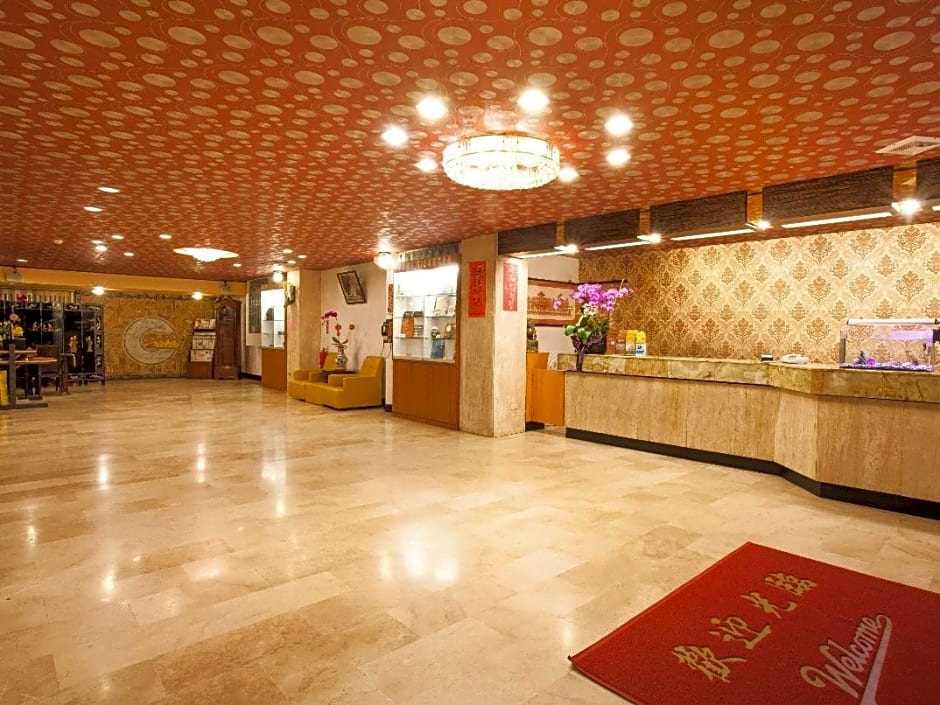 Chiayi Crown Hotel