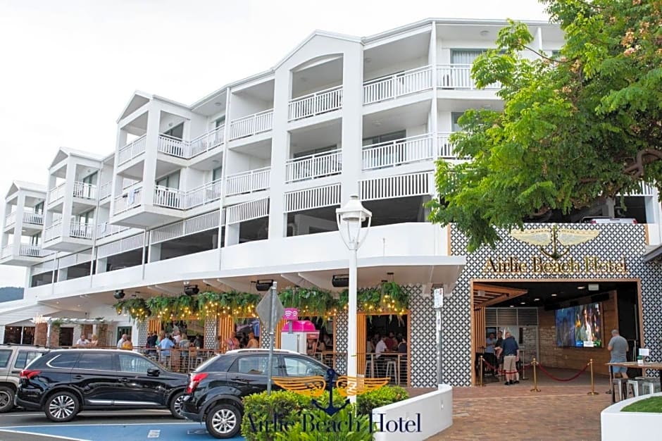 Airlie Beach Hotel