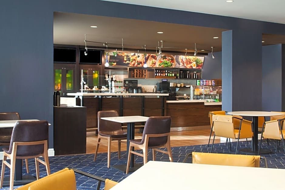 Courtyard by Marriott Newark Silicon Valley