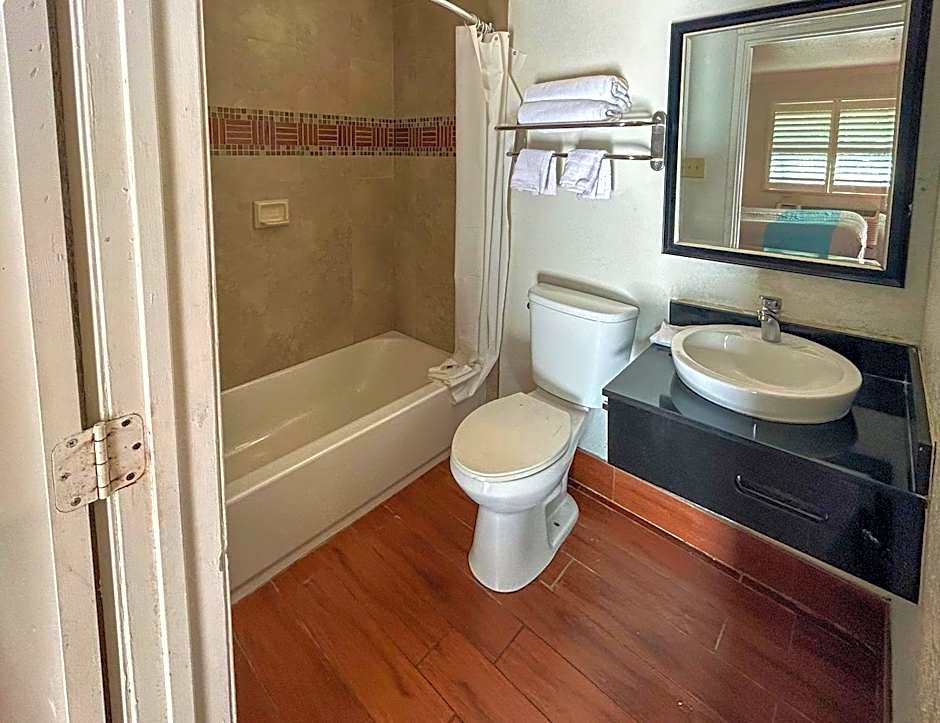 Studio 6 Ontario CA Convention Center Airport