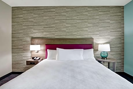Suite King Size Bed