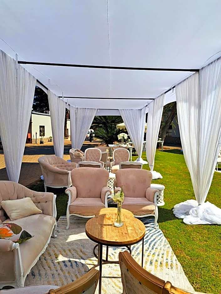 Oasis Hotel