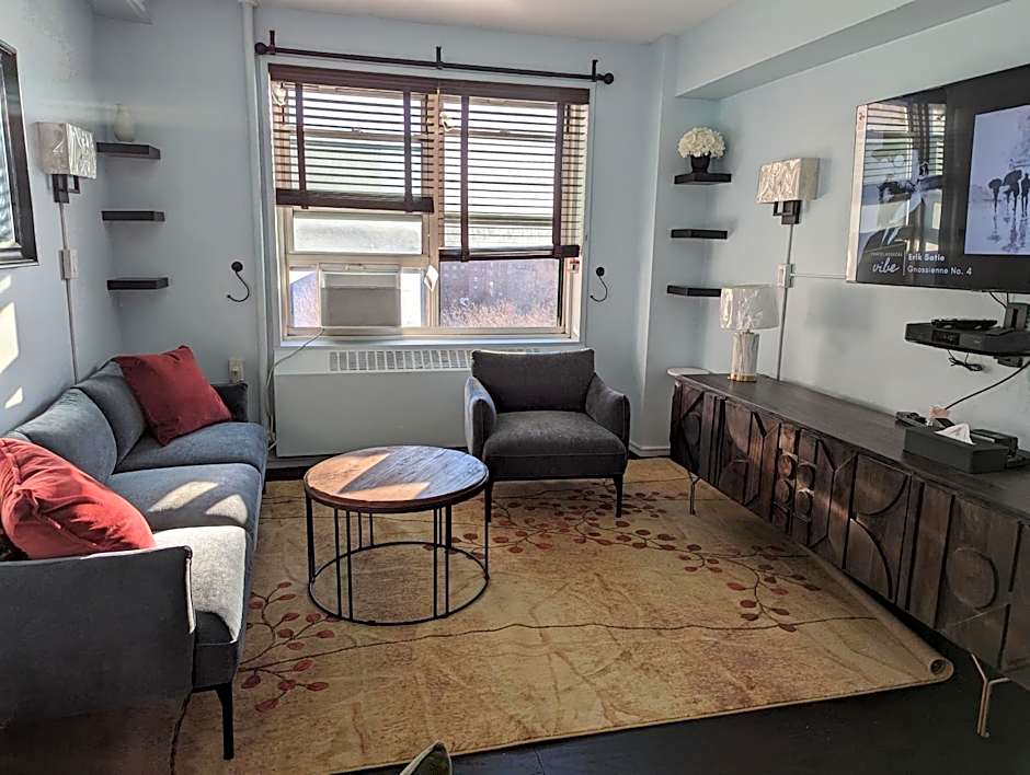 Fully renovated Manhattan gem