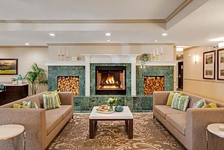 Ayres Hotel Corona East