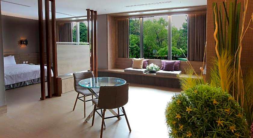 Imperial Dynasty Exquisite Hotel