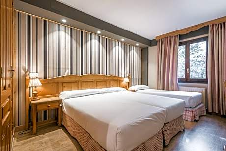 Triple Room (3 Adults)