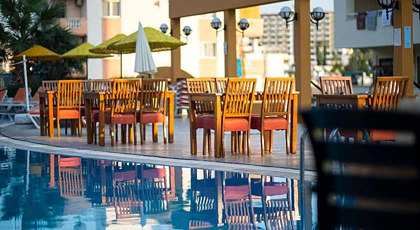 Tuntas Family Suites Kusadasi