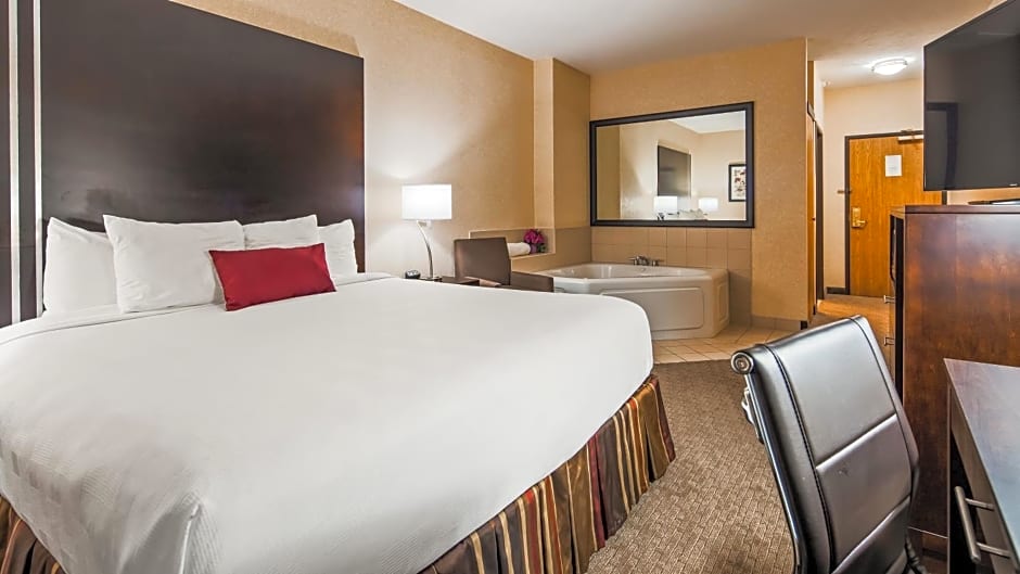 Best Western Plus Howe Inn