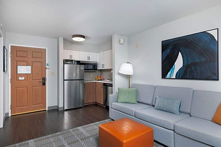 Staybridge Suites Madison - East By IHG