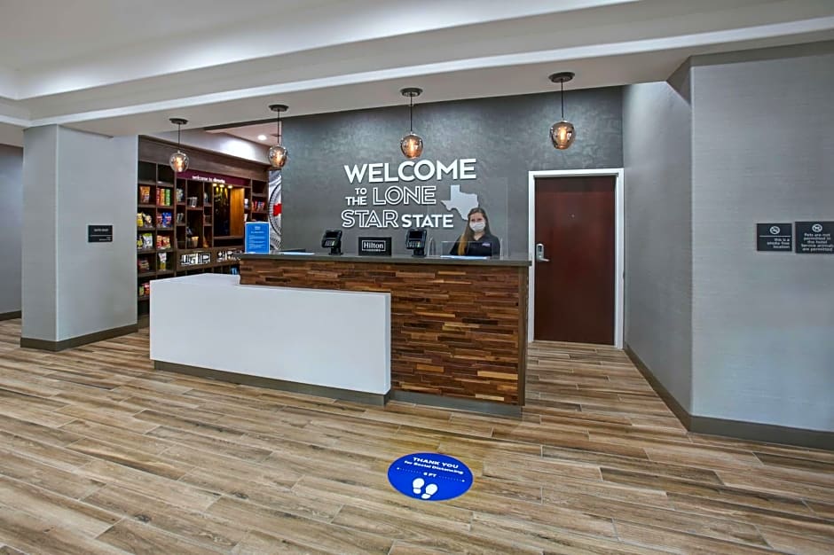 Hampton Inn By Hilton & Suites Dallas-Desoto