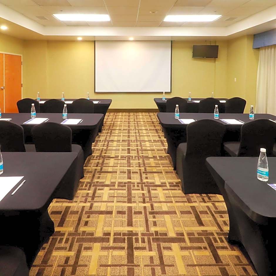 Hampton Inn By Hilton Reynosa