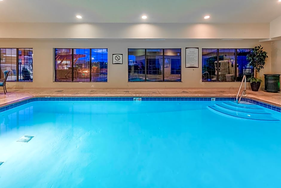 Staybridge Suites Davenport By IHG