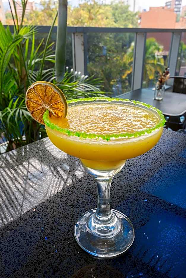 Hotel Laureles Plaza