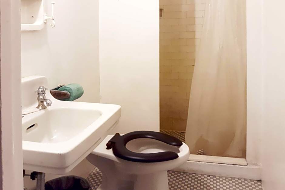 OYO Hotel Bradford Main St PA