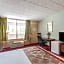Red Carpet Inn & Suites