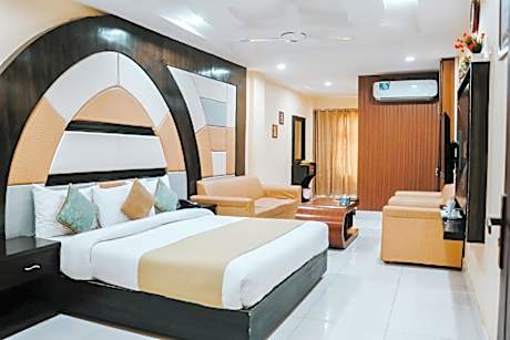 Crown Inn Hotel Multan