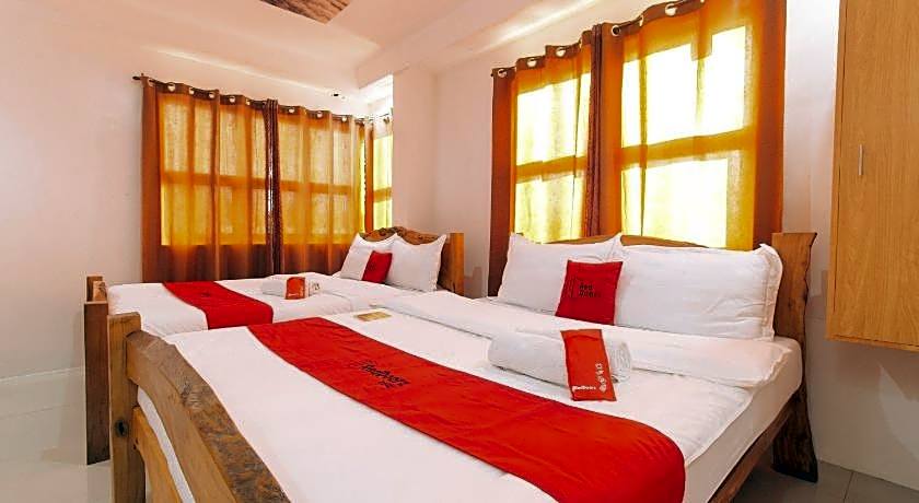 RedDoorz Plus @ Jollydays Hotel Nueva Ecija