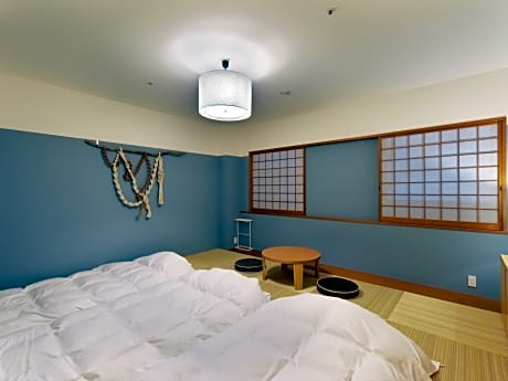 Japanese-Style Room with Sea View and Shared Bathroom
