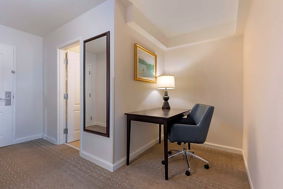 Best Western PLUS Vineyard Inn and Suites