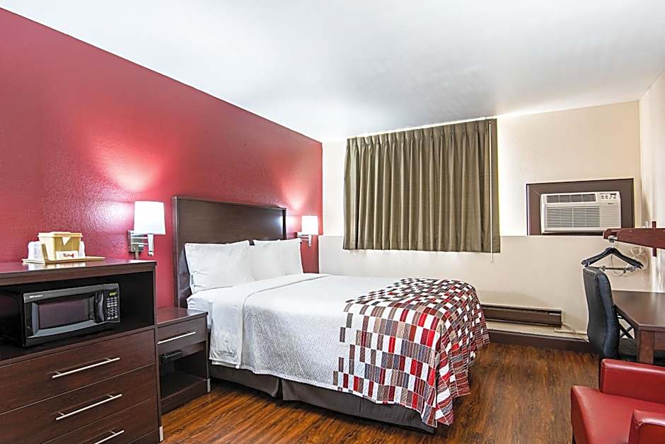 Red Roof Inn Cameron