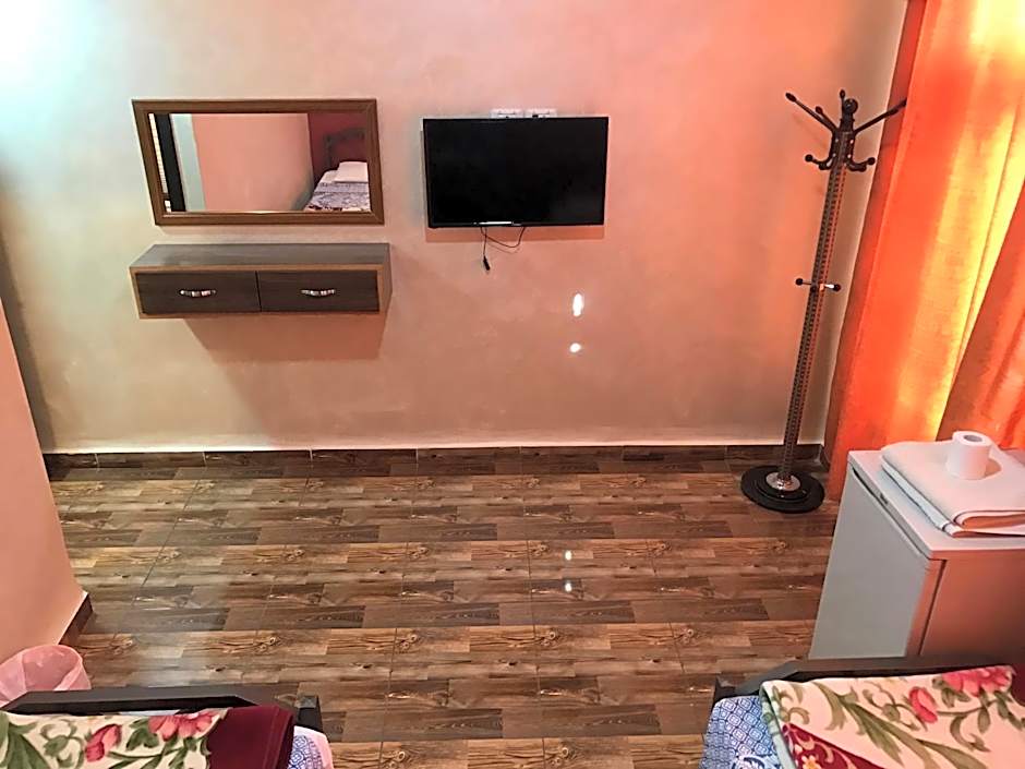 Sun Rise Hotel & Hostel & Tours