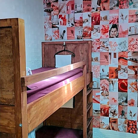 Mixed Dormitory Single Room