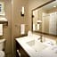 Holiday Inn Express Hotel & Suites Waco South By IHG