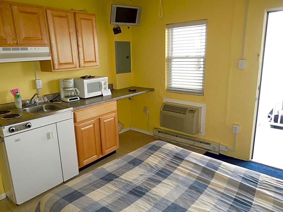 Sifting Sands Motel