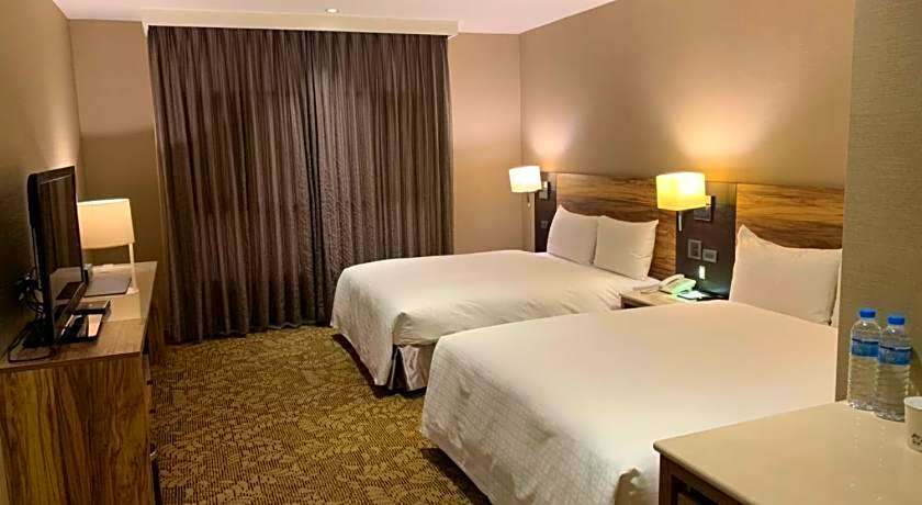 Ali Mountain Oriental Pearl International Hotel