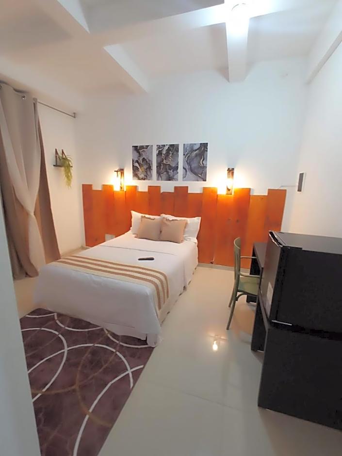 Central Palace Hotel