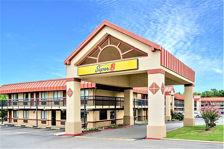 Super 8 by Wyndham Tulsa