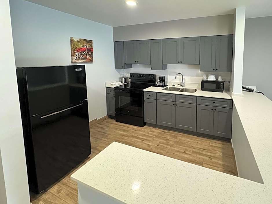 Studio 6-Englewood, FL