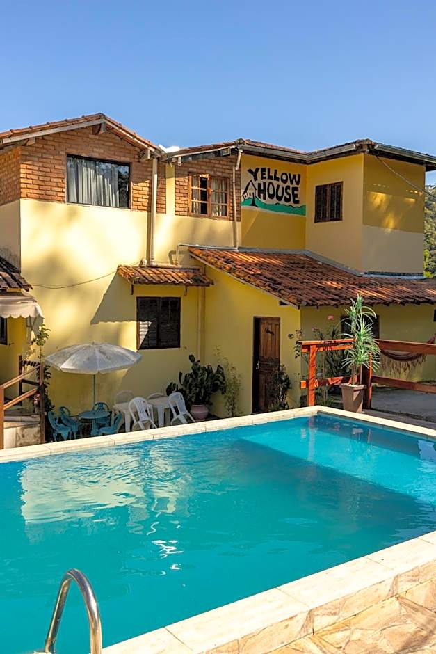 Hostel Yellow House MG