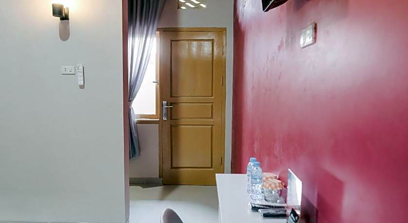 RedDoorz Syariah near Hajimena Lampung