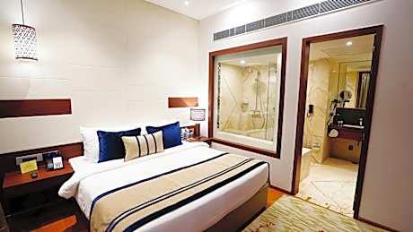 Hazel Suite