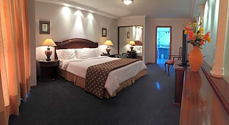 Crystal Palace Hotel