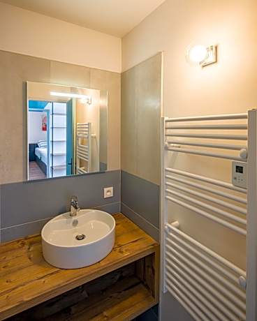 Family Room with Mountain View