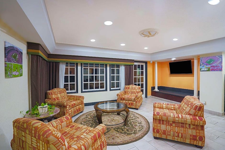 Travelodge by Wyndham Montgomery East