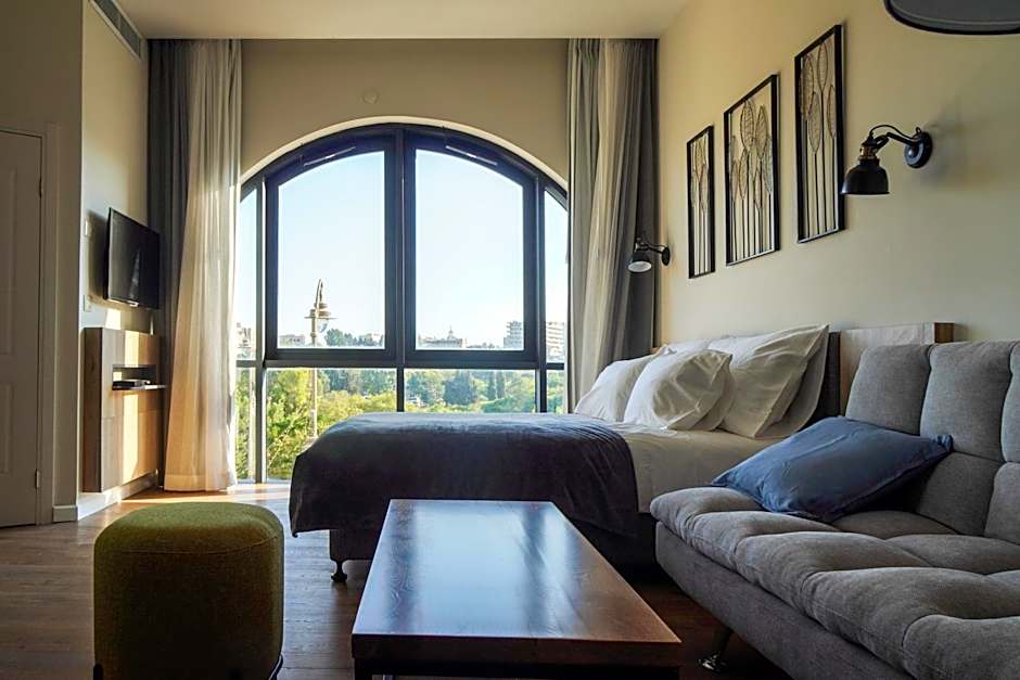Apartique Hotel