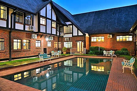 Cresta Churchill Hotel