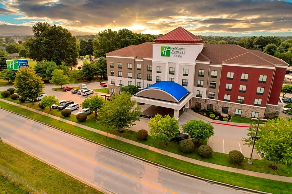 Holiday Inn Express And Suites Springfield Medical District