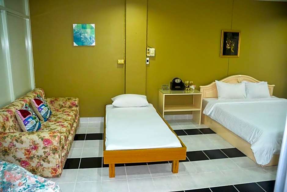 OYO 75486 Anna Residence Jomtien