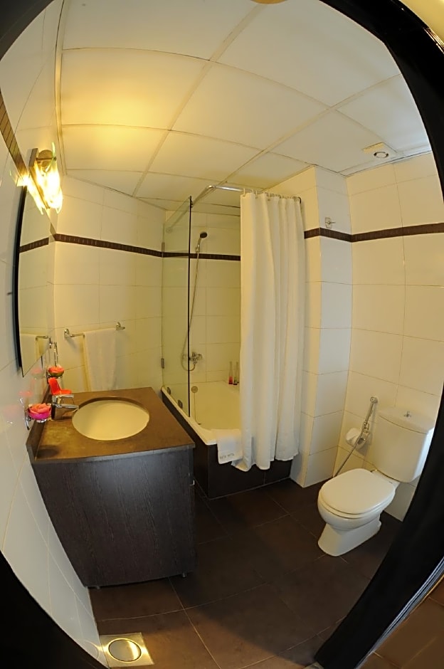 Suite Hotel Chrome