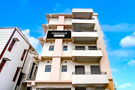 Townhouse Beltola Tiniali Formerly Hotel Pratishtha