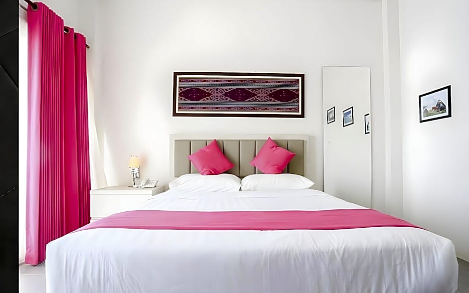 La Cecile Hotel and Cafe