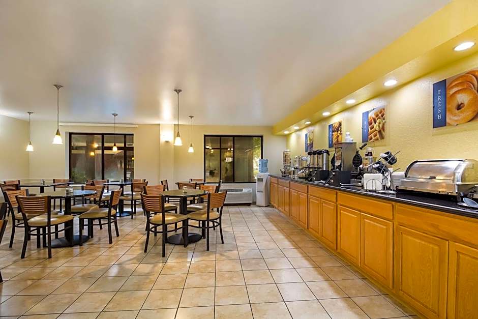 Best Western Braddock Motor Inn