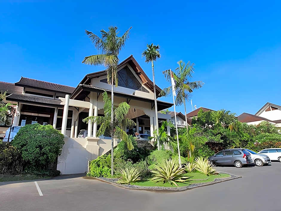 Lombok Raya Hotel