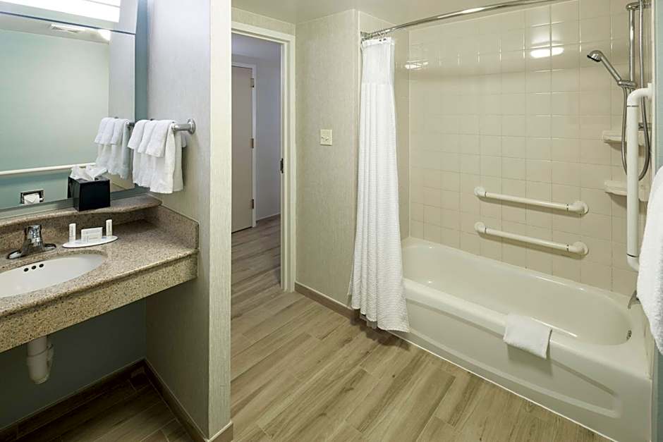 Courtyard by Marriott Virginia Beach Oceanfront/North 37th Street